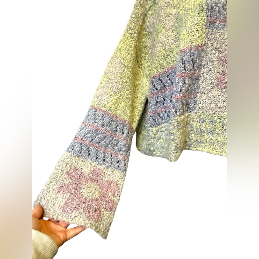 Sincerely Jules bell sleeve cropped knit sweater - Picture 4 of 6